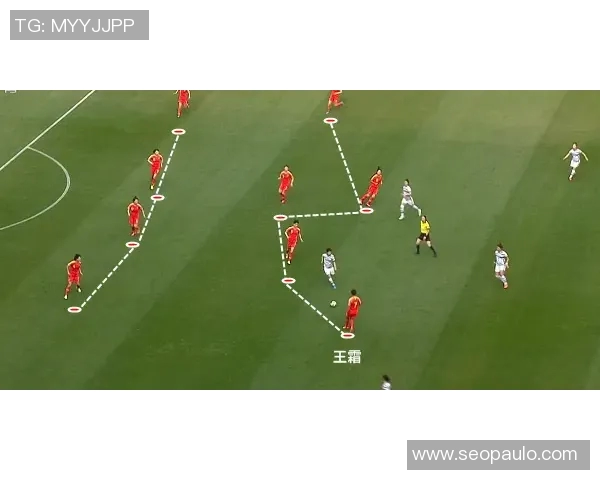 足球明星的国粤语译名对照及其背后的文化故事解析